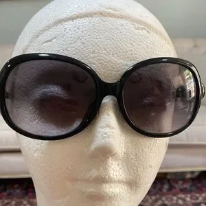 Chloe oversized sunglasses ?️ CE6 11S 011 59 16 135 vintage made in Italy black Chloe | Accessories | Chloe Oversized Sunglasses Ce6 1s 11  main image 3